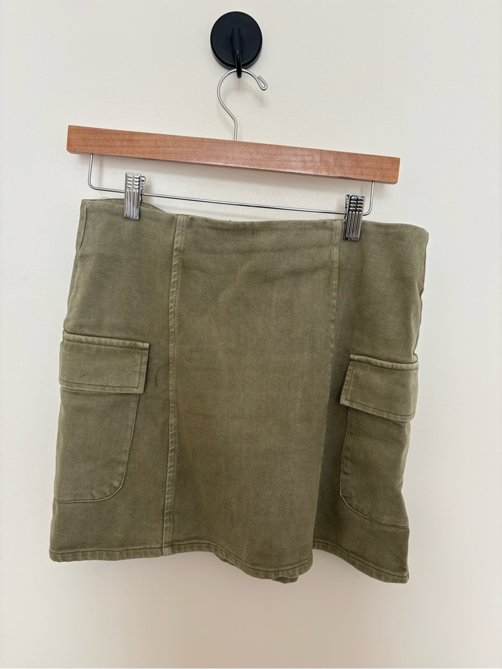 Mango Cargo Mini Skirt in Green Like New